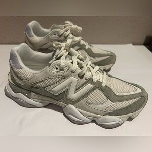 New Balance 9060 AUC Unisex Women’s size 11 Shoe